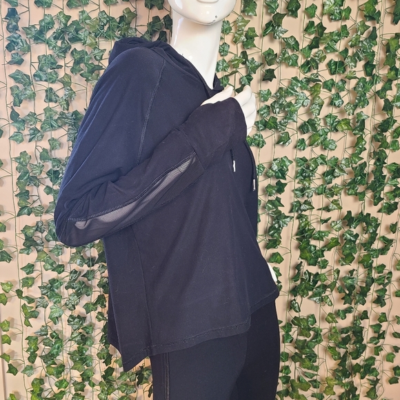 Move By Ardene Women's Black Mesh Raglan Sleeves Workout Hoodie size M - Picture 9 of 13